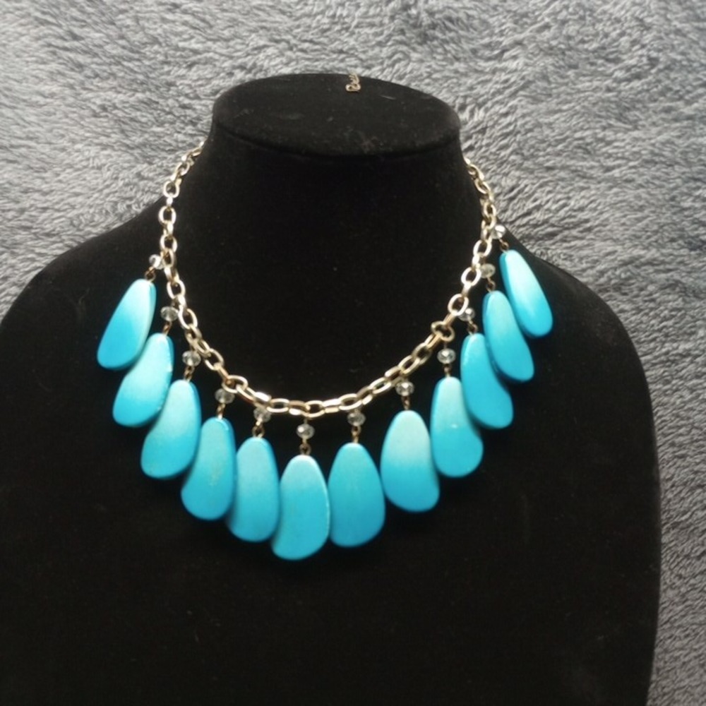 Turquoise Teardrop Pendant Statement Necklace Gold Tone Chain Boho